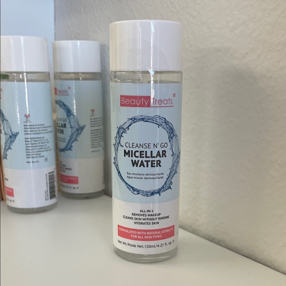 Brand New Beauty Treats Make Up Cleanser